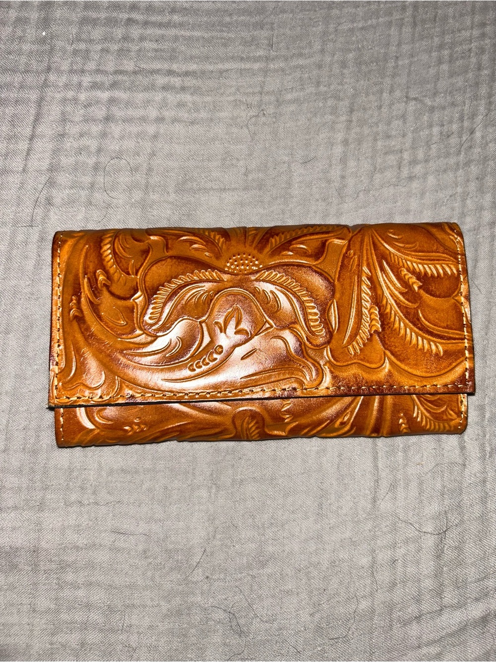 Patricia Nash Floral Tooled Leather Wallet Coin Change Purse Fox Brown Color